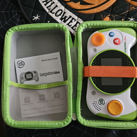 LeapFrog Leapster Ultra Handheld With Case - Picture 10 of 11